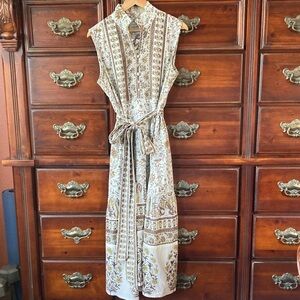 Sleeveless Sue Sartor Flounce